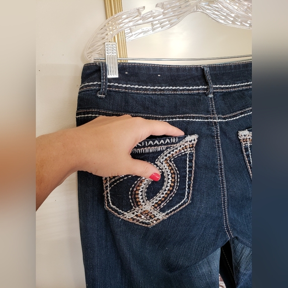 NWOT Maurices sequins & embroidery flare jeans - Picture 4 of 15
